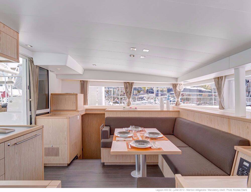 Katamaran Lagoon 400 ECONOMY