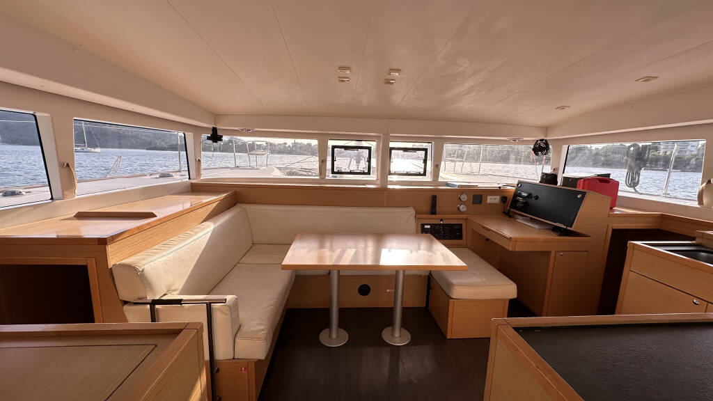 Katamaran Lagoon 400 Santi