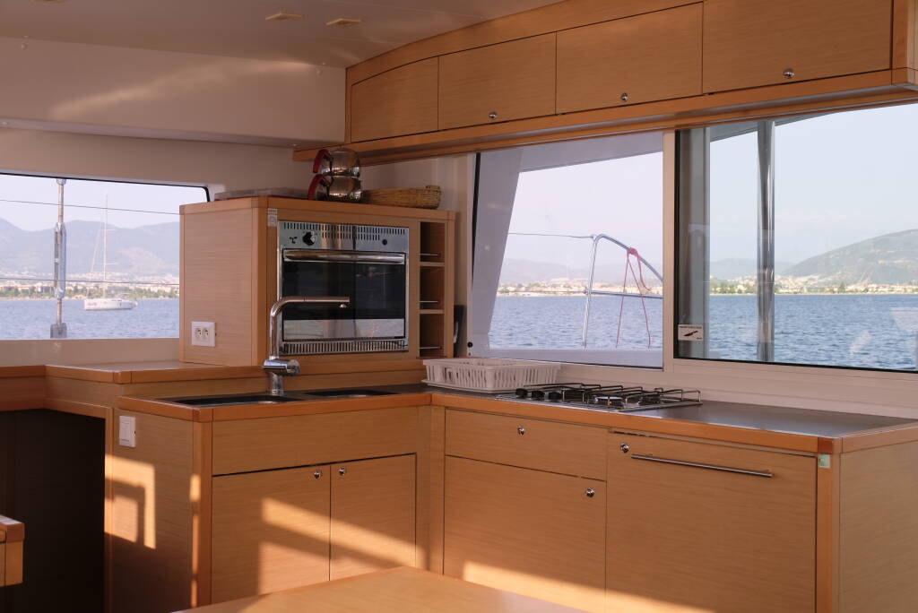 Katamaran Lagoon 400 Santi