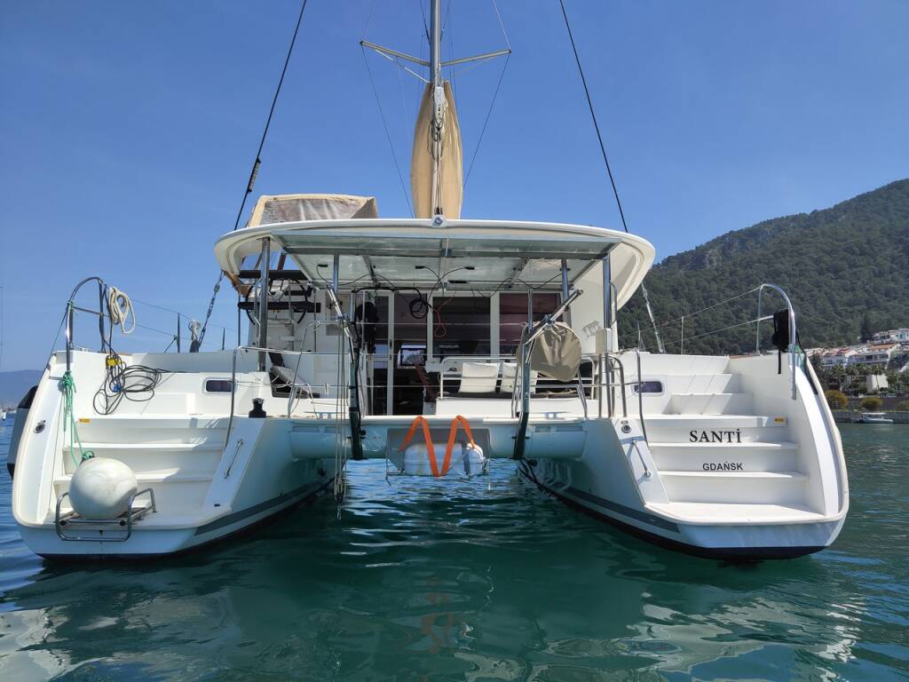 Katamaran Lagoon 400 Santi