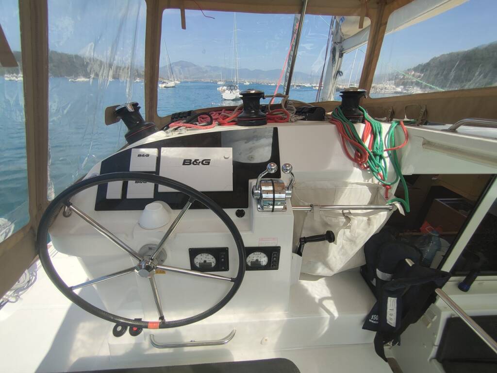 Katamaran Lagoon 400 Santi