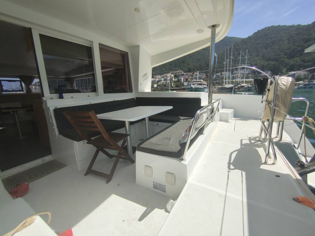 Katamaran Lagoon 400 Santi