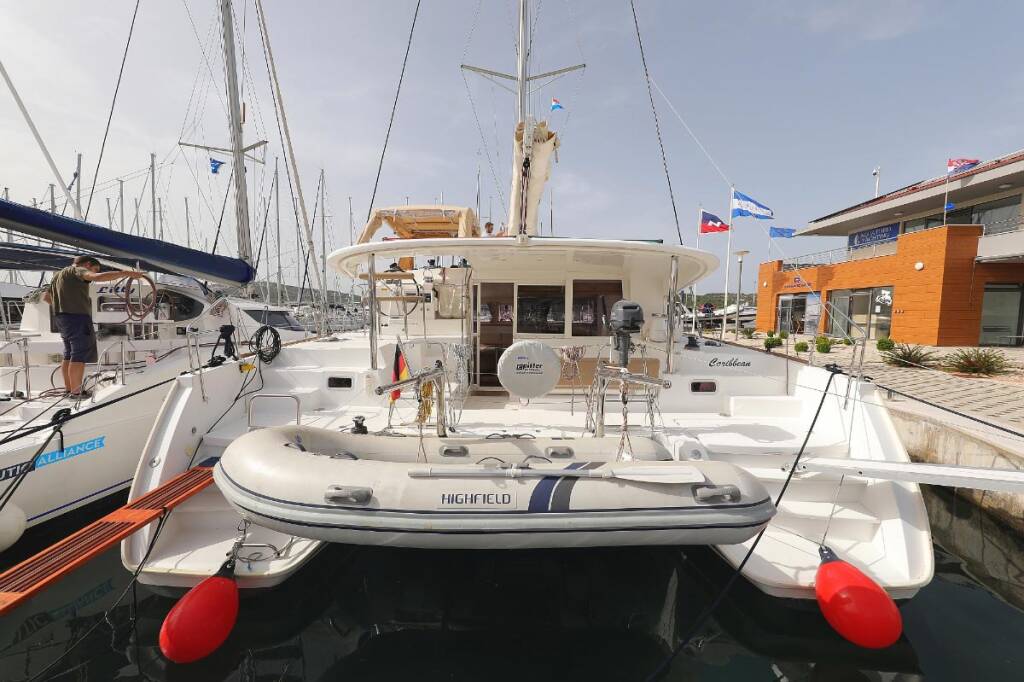 Catamaran Lagoon 400 Caribbean