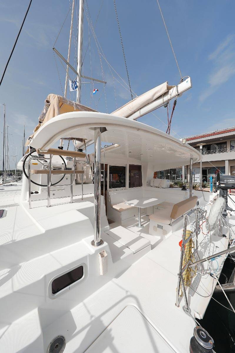 Catamaran Lagoon 400 Caribbean
