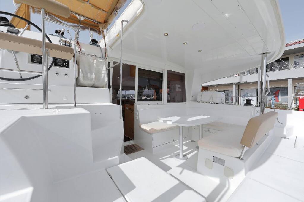 Catamaran Lagoon 400 Caribbean