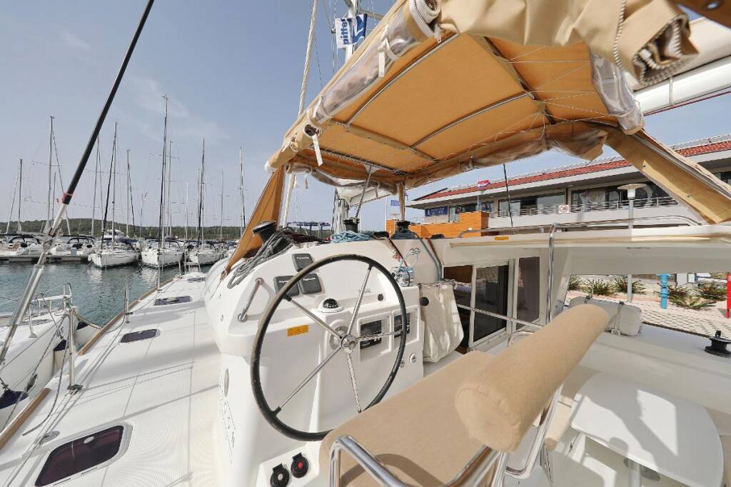 Catamaran Lagoon 400 Caribbean