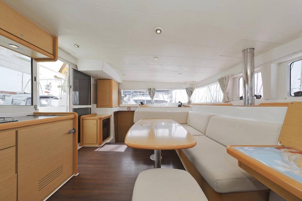 Catamaran Lagoon 400 Caribbean