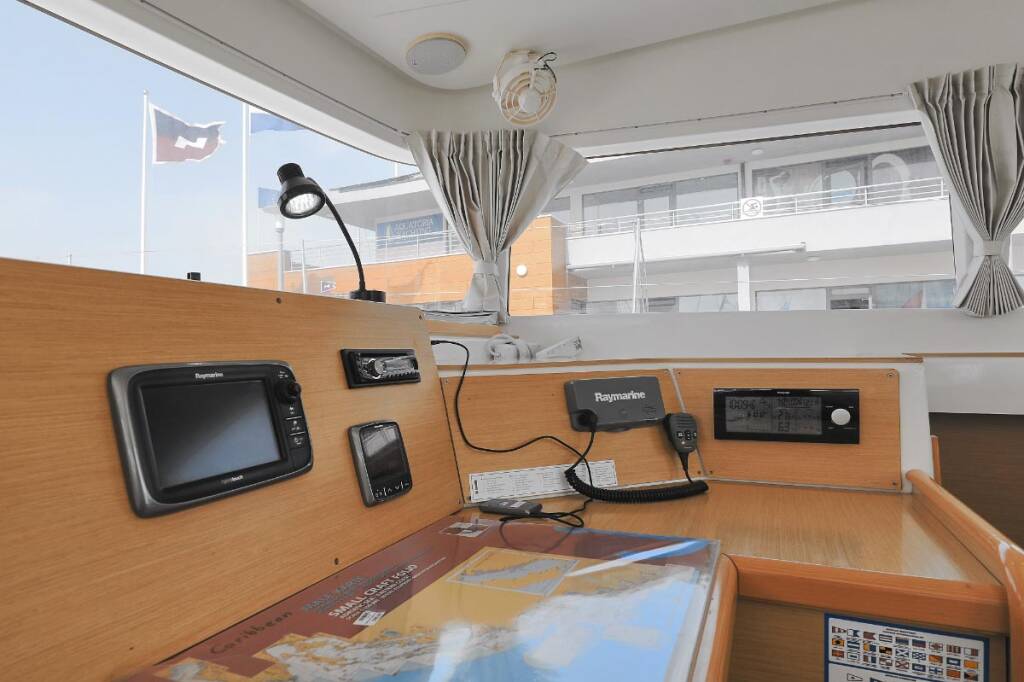 Catamaran Lagoon 400 Caribbean