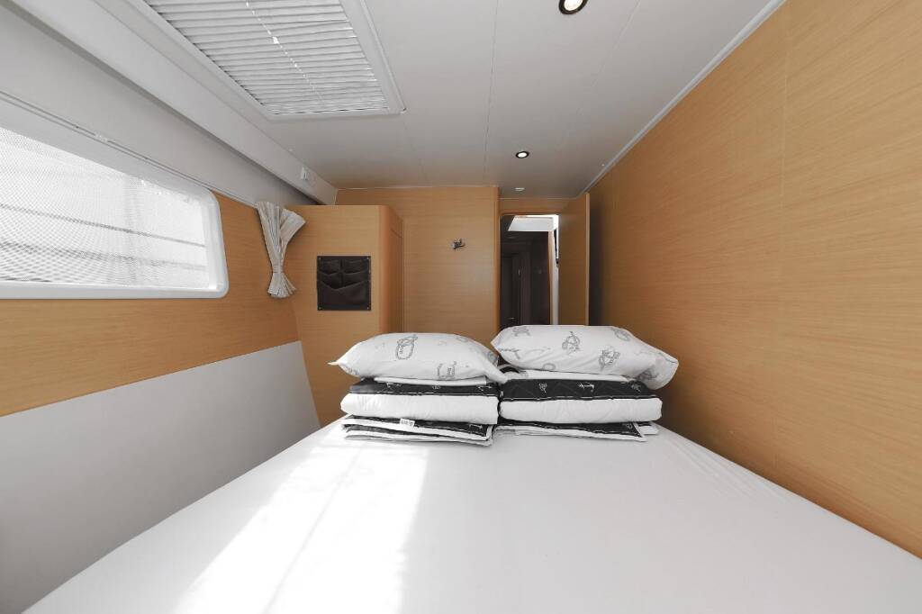 Catamaran Lagoon 400 Caribbean