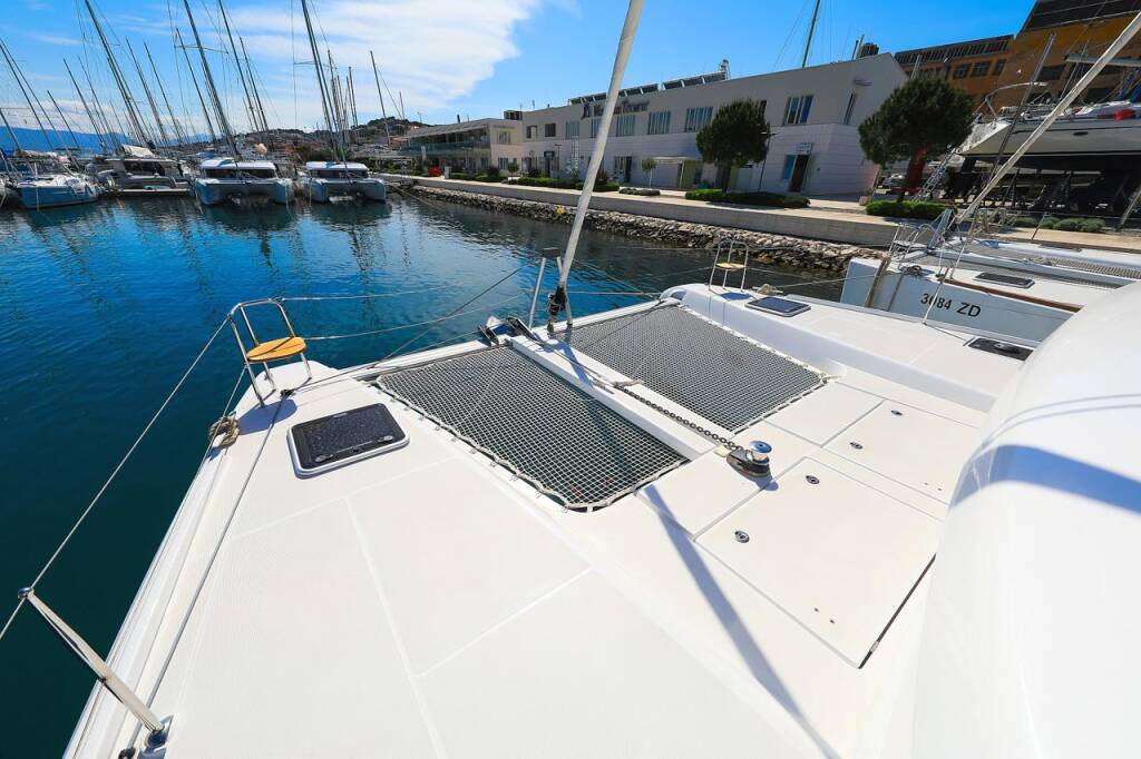 Catamaran Lagoon 42 Emily