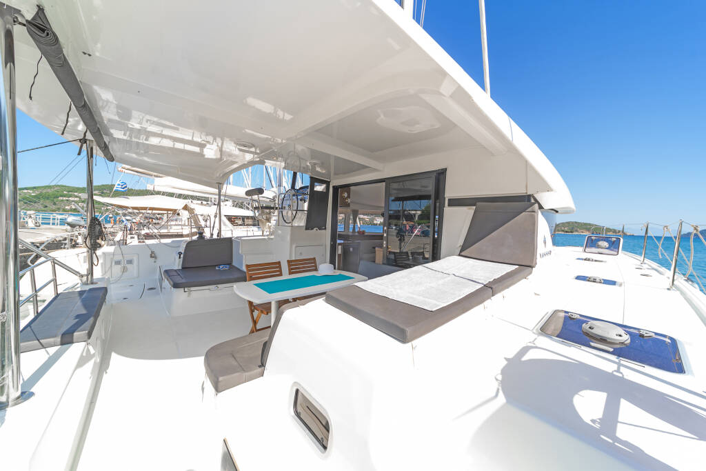 Catamaran Lagoon 42 Marou