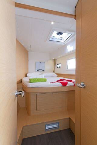 Catamaran Lagoon 42 Wind Whisper 