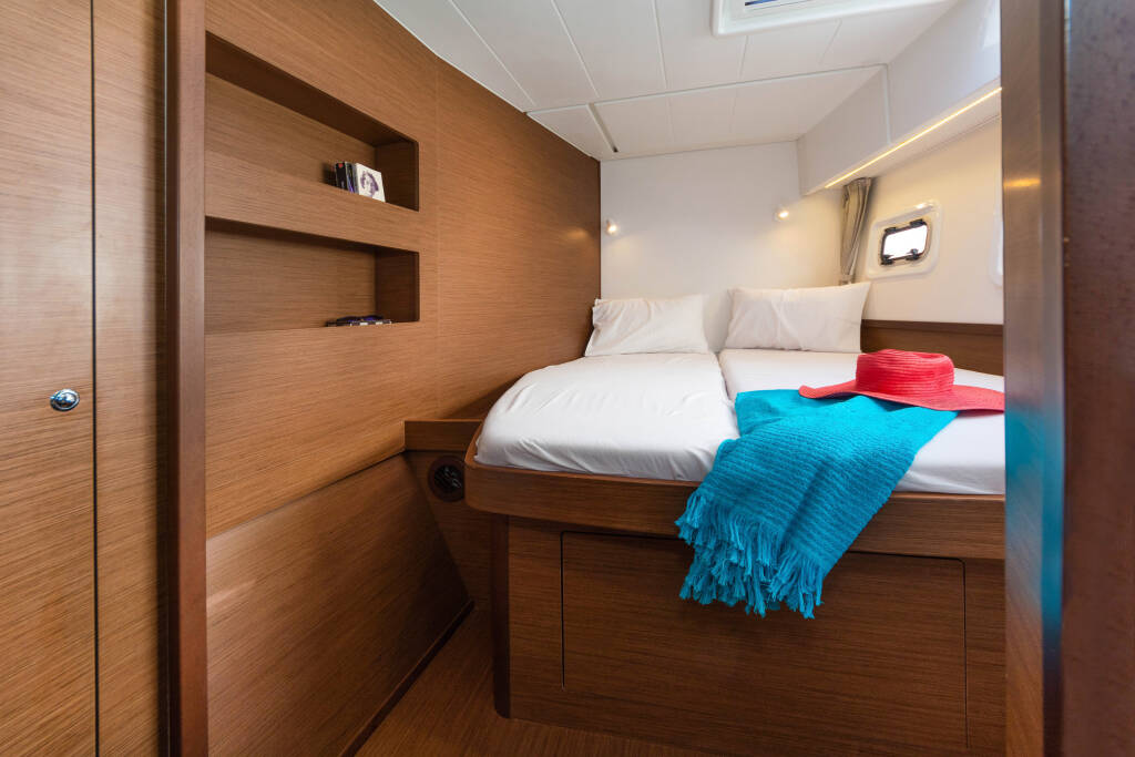 Catamaran Lagoon 42 Karteria