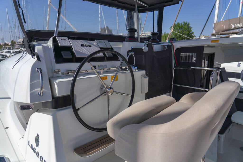 Katamaran Lagoon 42 Karteria