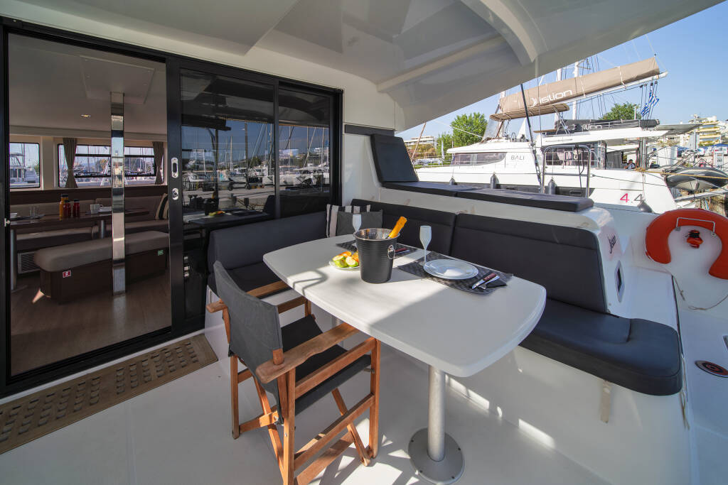 Katamaran Lagoon 42 Karteria