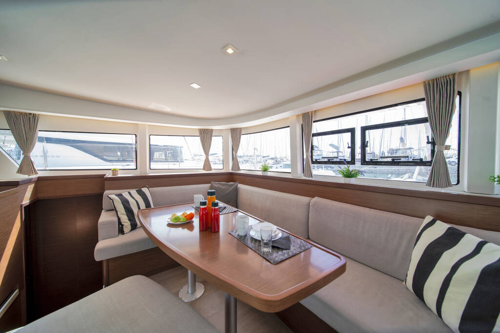 Katamaran Lagoon 42 Karteria