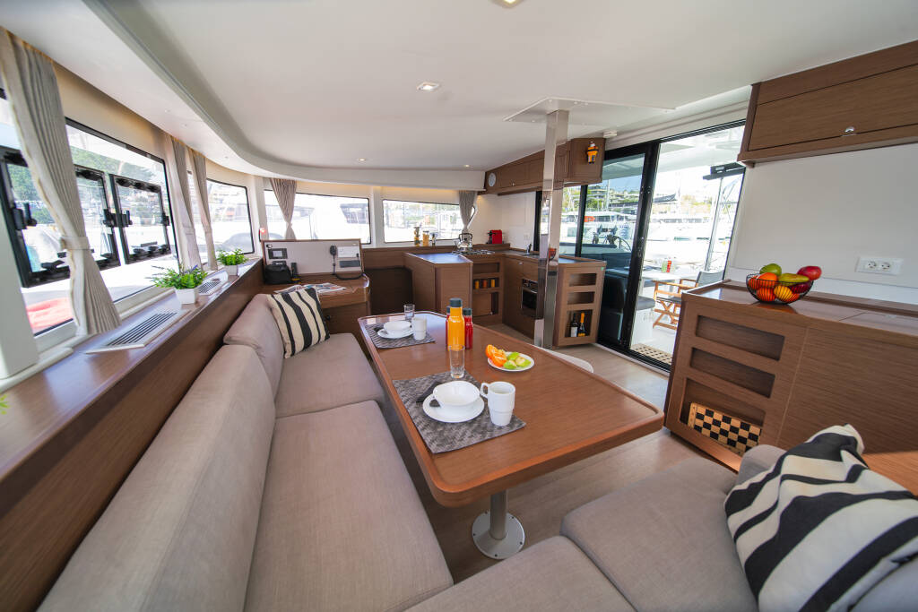 Katamaran Lagoon 42 Karteria