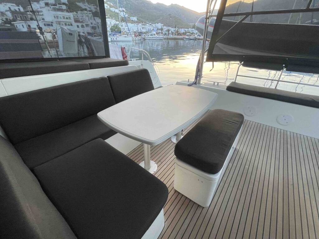 Catamaran Lagoon 42 Rosa Dei Venti
