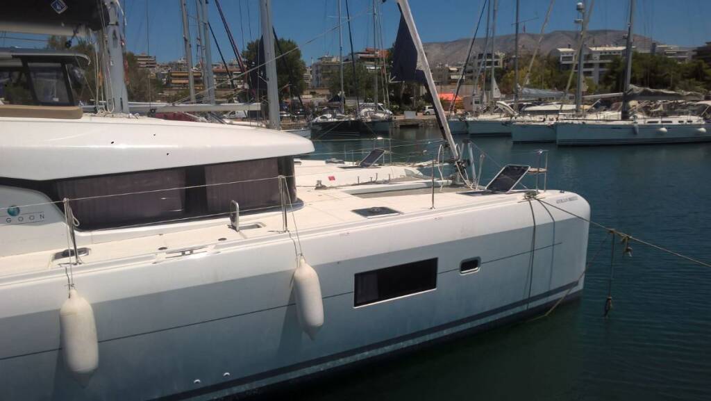 Catamaran Lagoon 42 Aeolian Breeze