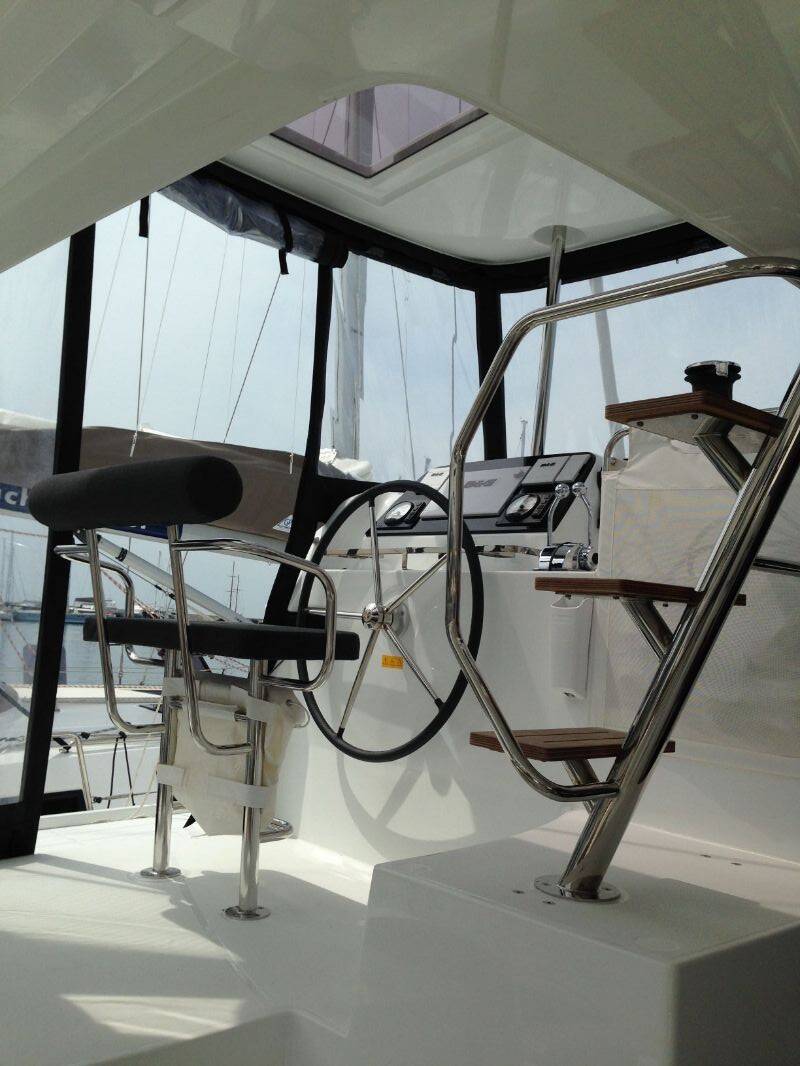 Catamaran Lagoon 42 Aeolian Breeze