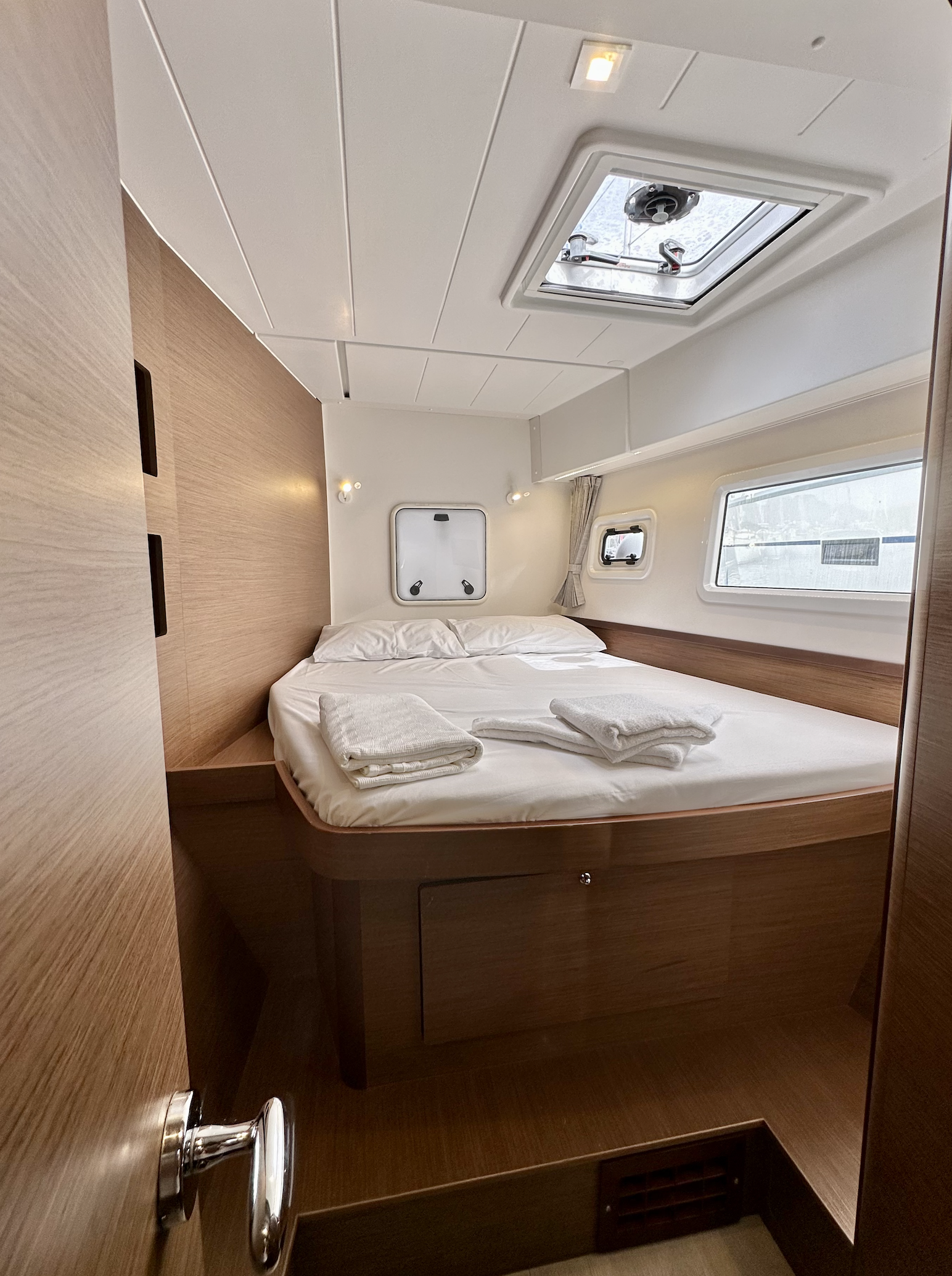 Catamaran Lagoon 42 Sail Arcturus