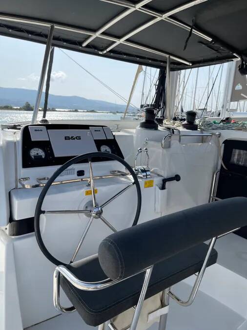 Catamaran Lagoon 42 Tethys