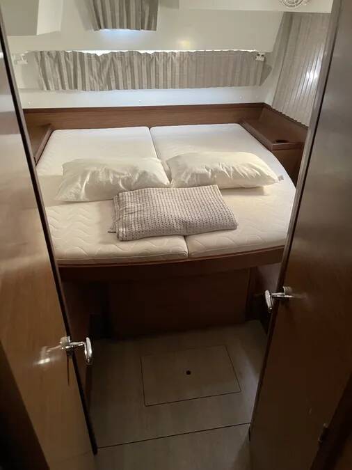 Catamaran Lagoon 42 Tethys