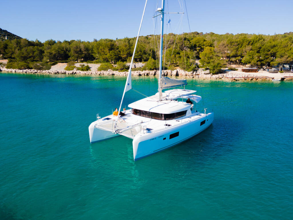 Catamaran Lagoon 42 Serenity