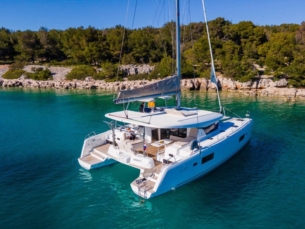Catamaran Lagoon 42 Serenity