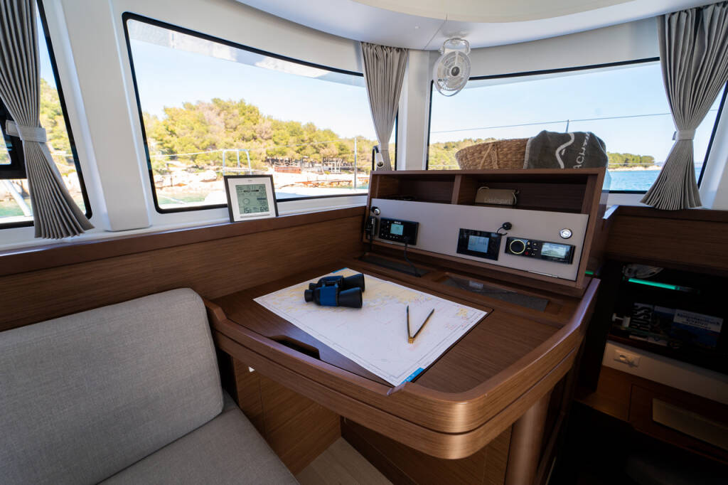 Catamaran Lagoon 42 Serenity