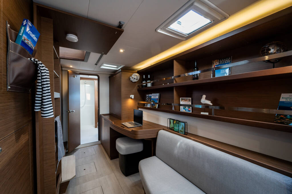 Catamaran Lagoon 42 Serenity
