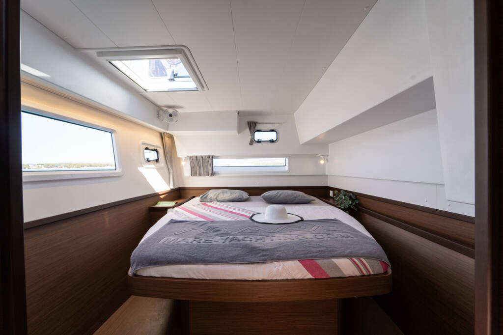 Catamaran Lagoon 42 Serenity