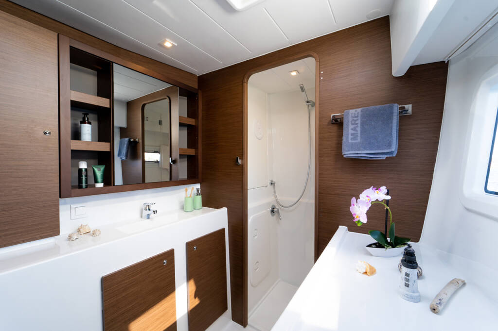 Catamaran Lagoon 42 Serenity