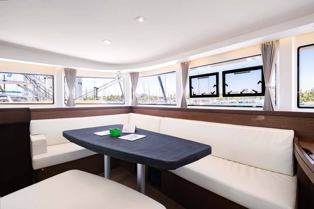 Catamaran Lagoon 42 Anemi