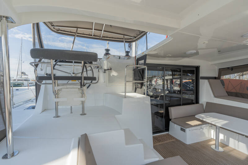 Katamaran Lagoon 42 Day One