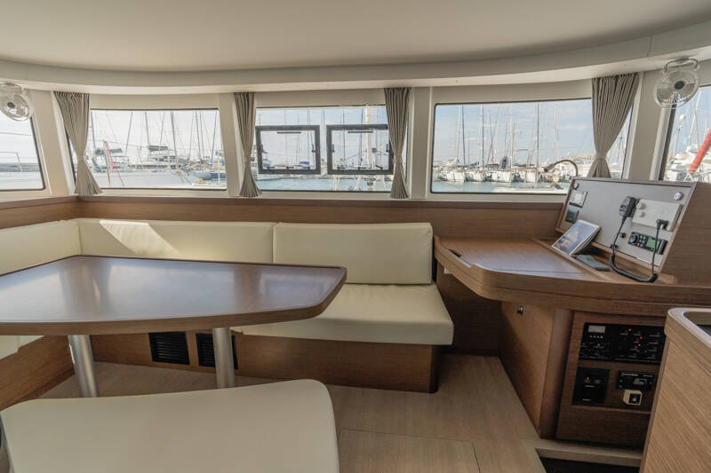 Katamaran Lagoon 42 Day One