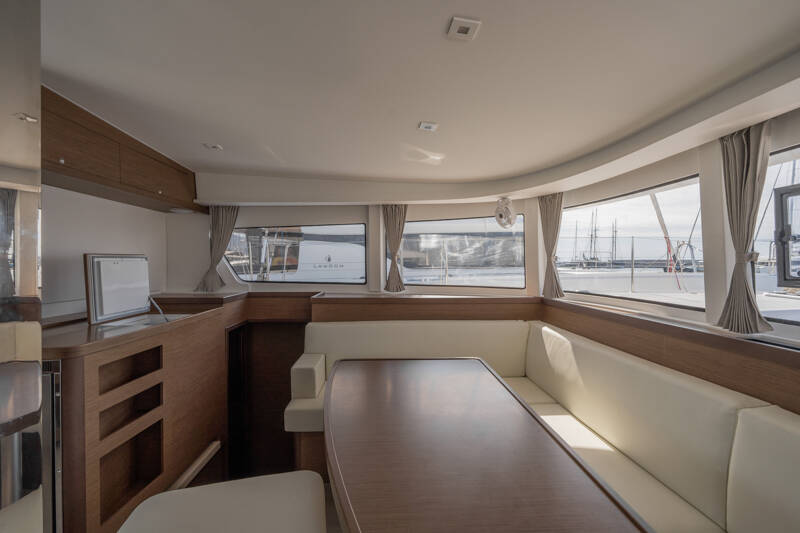 Katamaran Lagoon 42 Day One