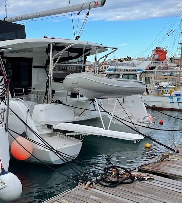 Katamaran Lagoon 42 George A