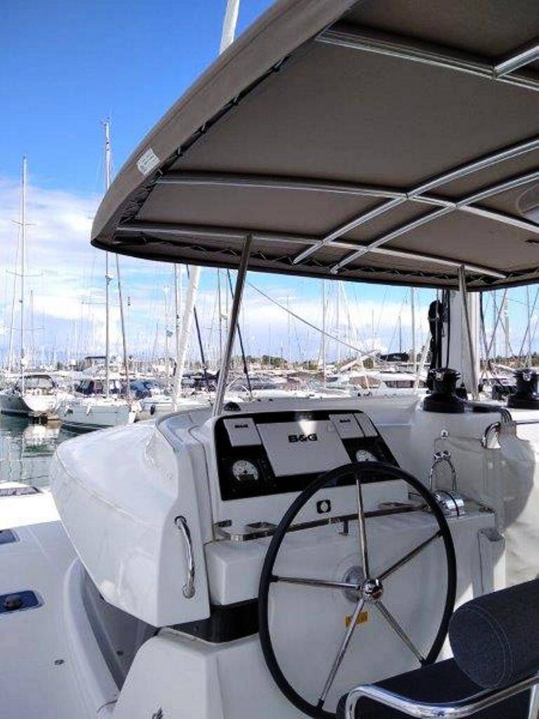 Catamaran Lagoon 42 Stolos