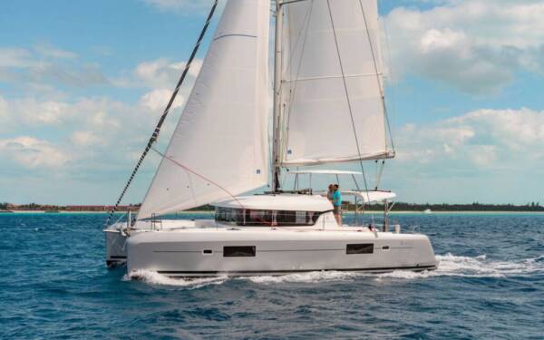 Lagoon 42 Queen Annezia Lefkas main port