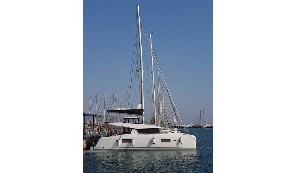 Catamaran Lagoon 42 ECONOMY