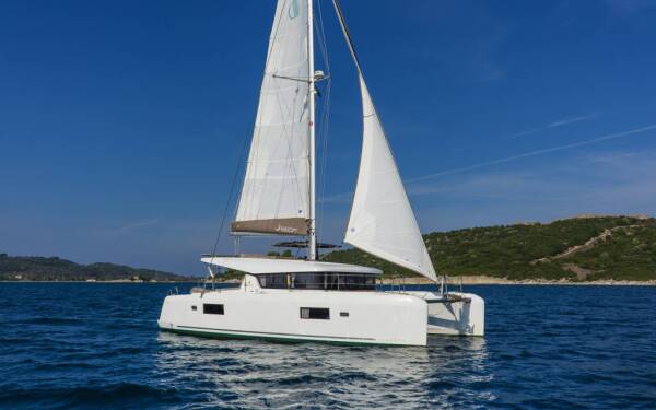 Lagoon 42 Pulsar Lefkas main port