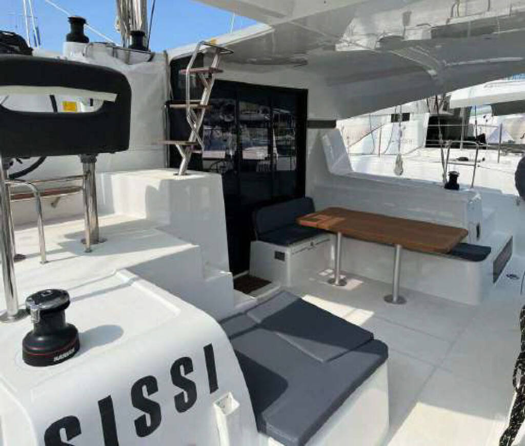 Catamaran Lagoon 42 PRESTIGE