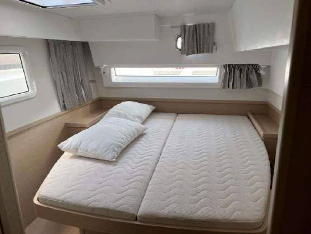 Catamaran Lagoon 42 PRESTIGE