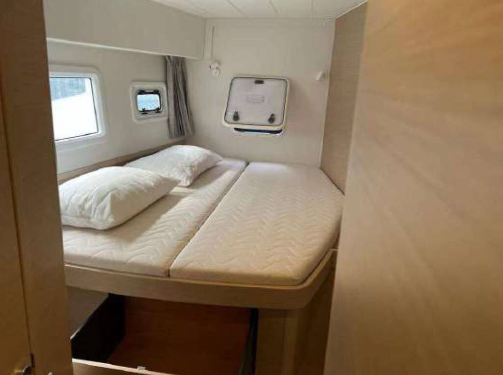 Catamaran Lagoon 42 PRESTIGE
