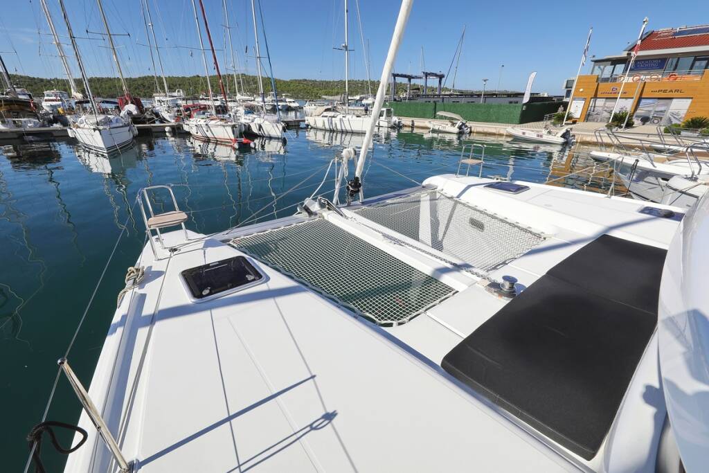 Catamaran Lagoon 42 Sail la Vie