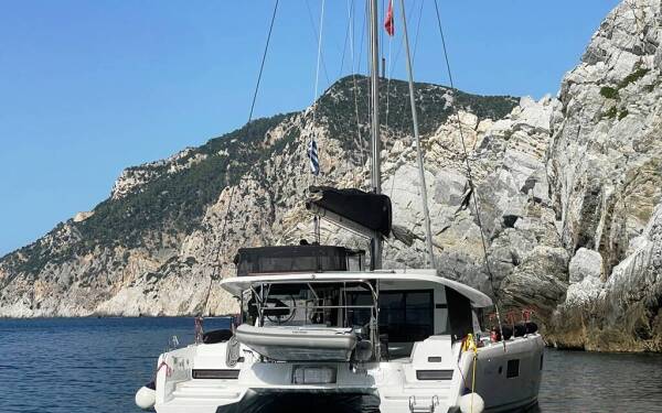 Lagoon 42 Billy M Lavrion, main port