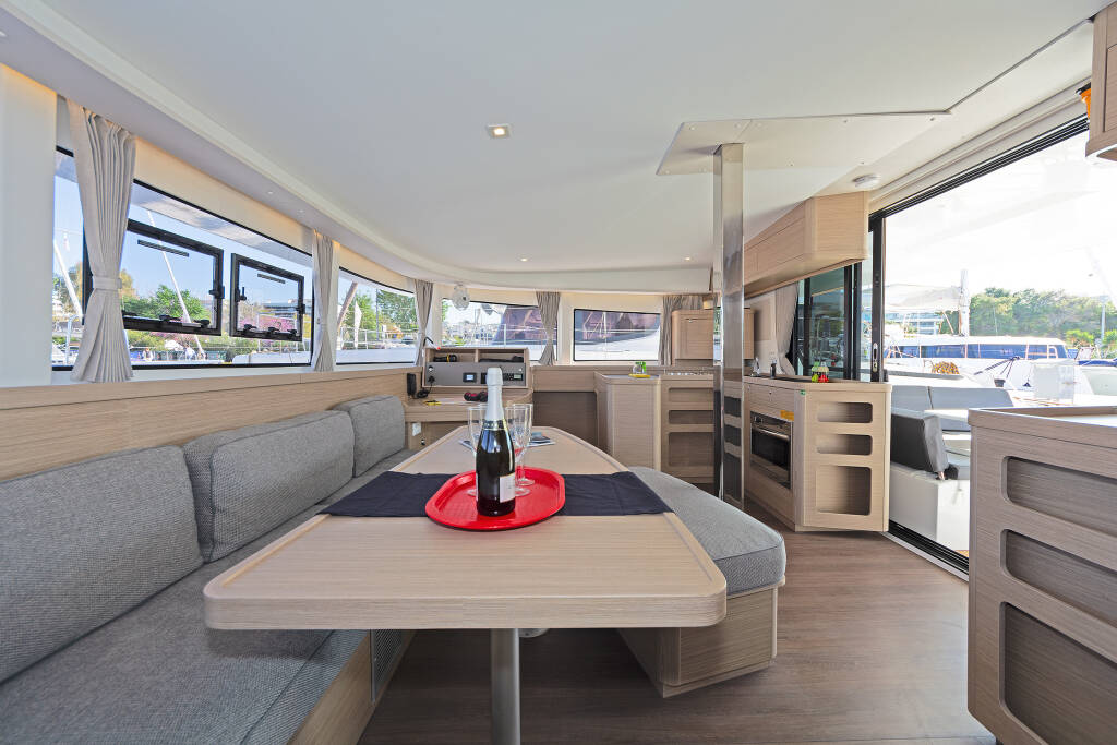 Catamaran Lagoon 42 Eternity
