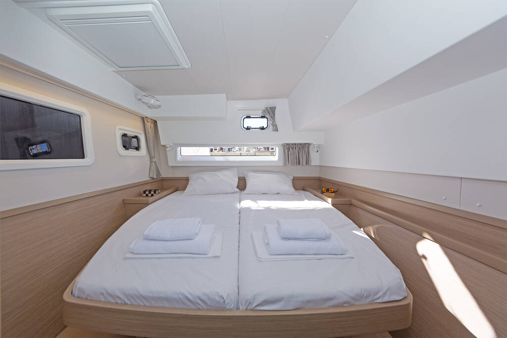 Catamaran Lagoon 42 Eternity