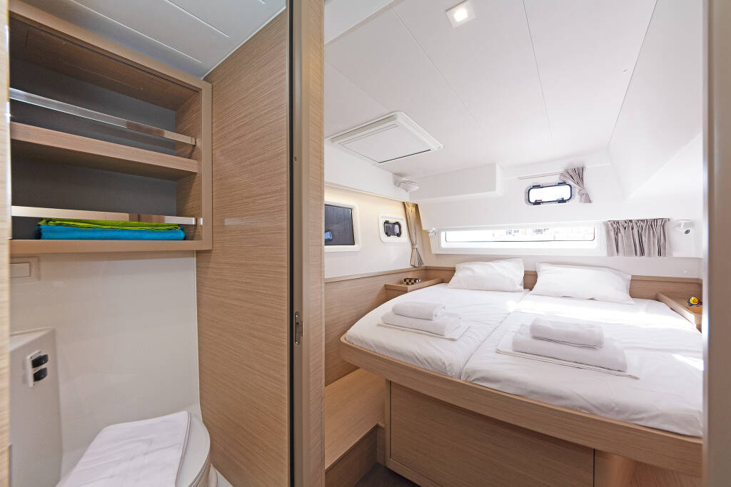 Catamaran Lagoon 42 Eternity